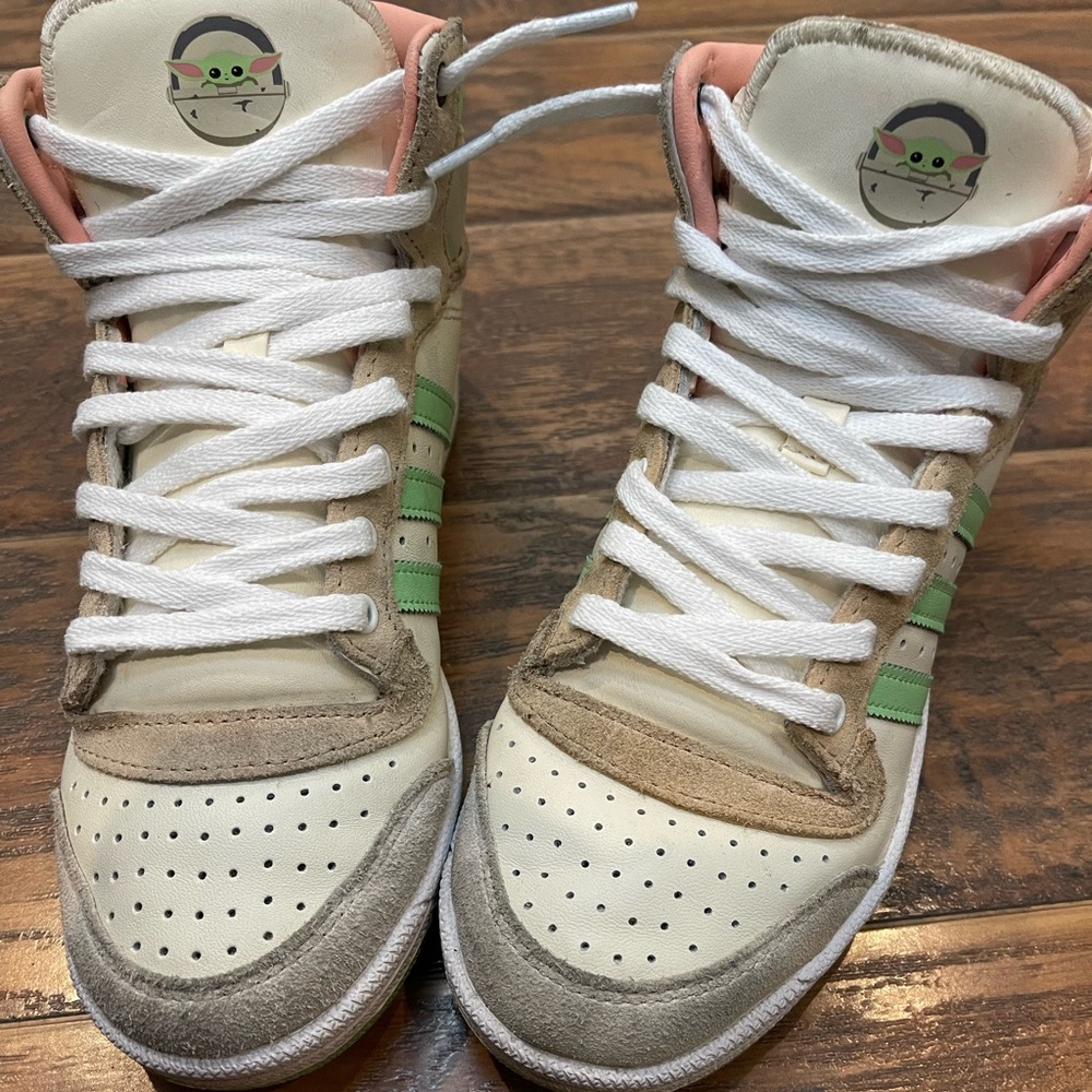 Baby Yoda Adidas- Size 5